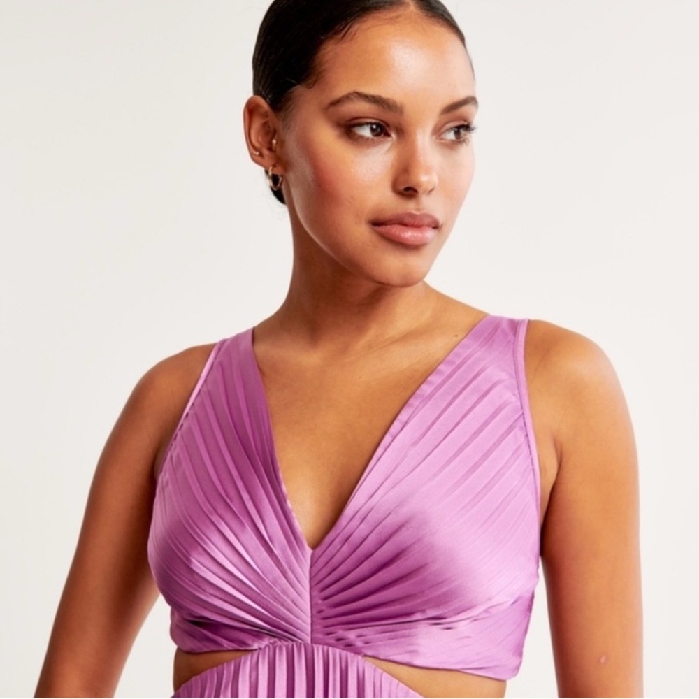Sold Out Abercrombie Giselle Pleated Dress in Fuchsia/Magenta Size XSP (Petite) - Picture 3 of 9